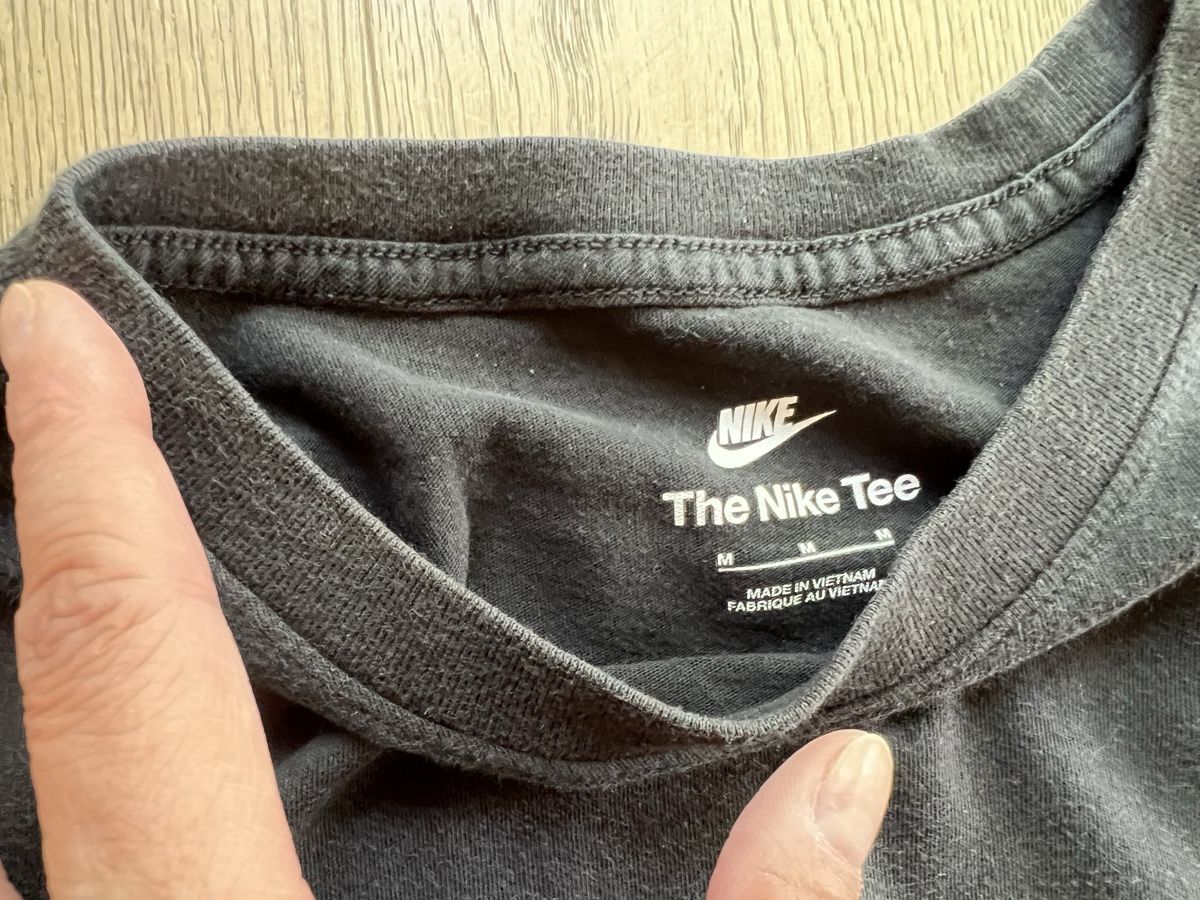 Nike T-shirt: Schwarzes Nike T-Shirt, Grösse M, Sommer-Basic! – Nuovo (secondo la descrizione) da Schenkon venduto da NCB77 2