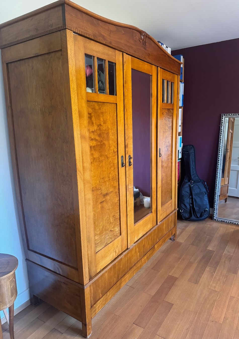 Armadi: antiker Schrank – Usato da Winterthur venduto da Kae234 1
