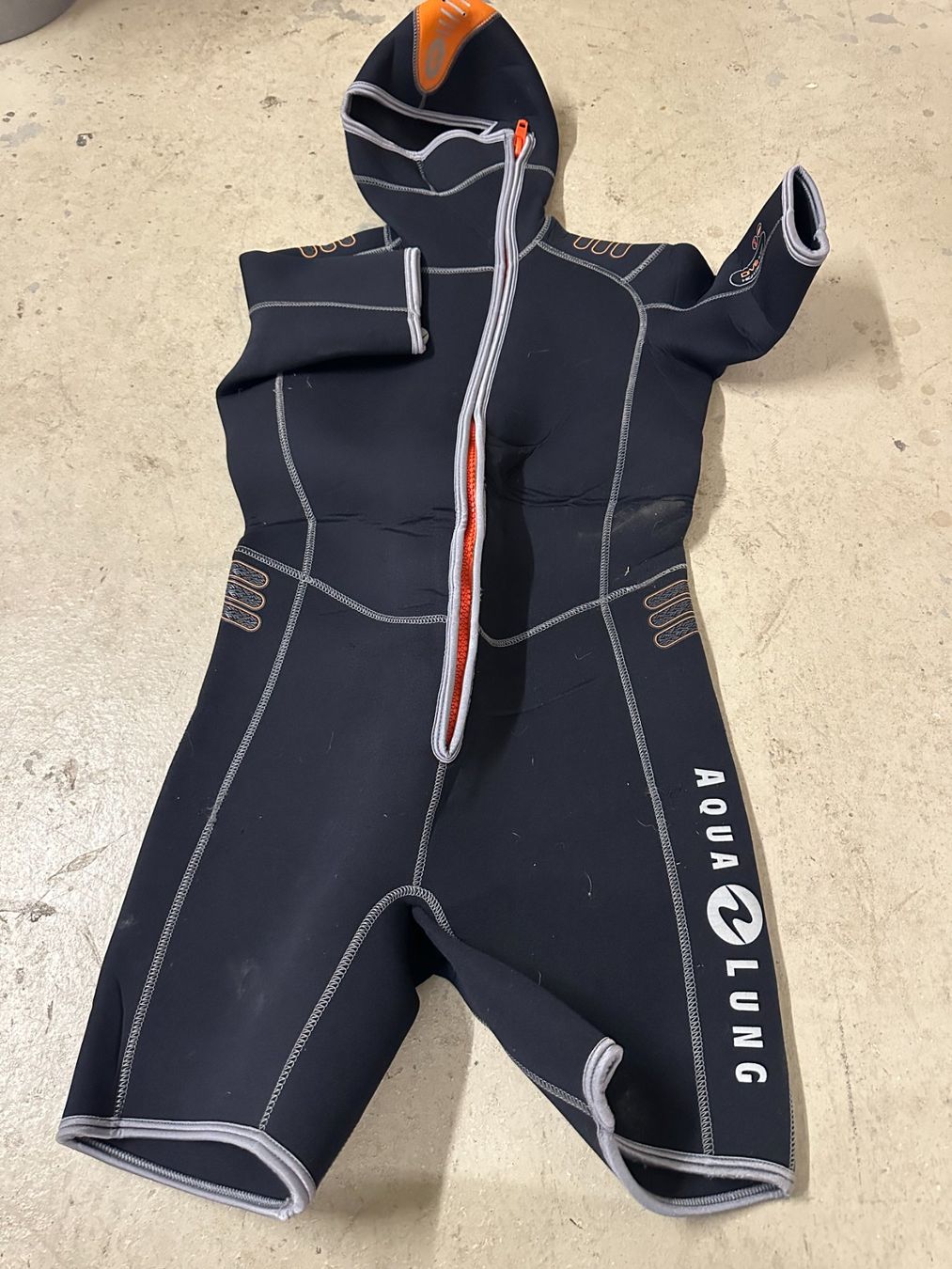 Mute per immersioni: Neopren Shorty Aqua Lung 5.5 – Usato da Hunzenschwil venduto da snoxx82