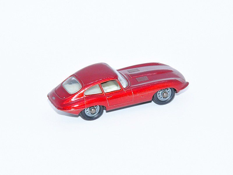 Matchbox Modellini d'auto: Matchbox Lesney JAGUAR E-TYPE No. 32B – Usato da Zufikon venduto da MatchboxCorner 1