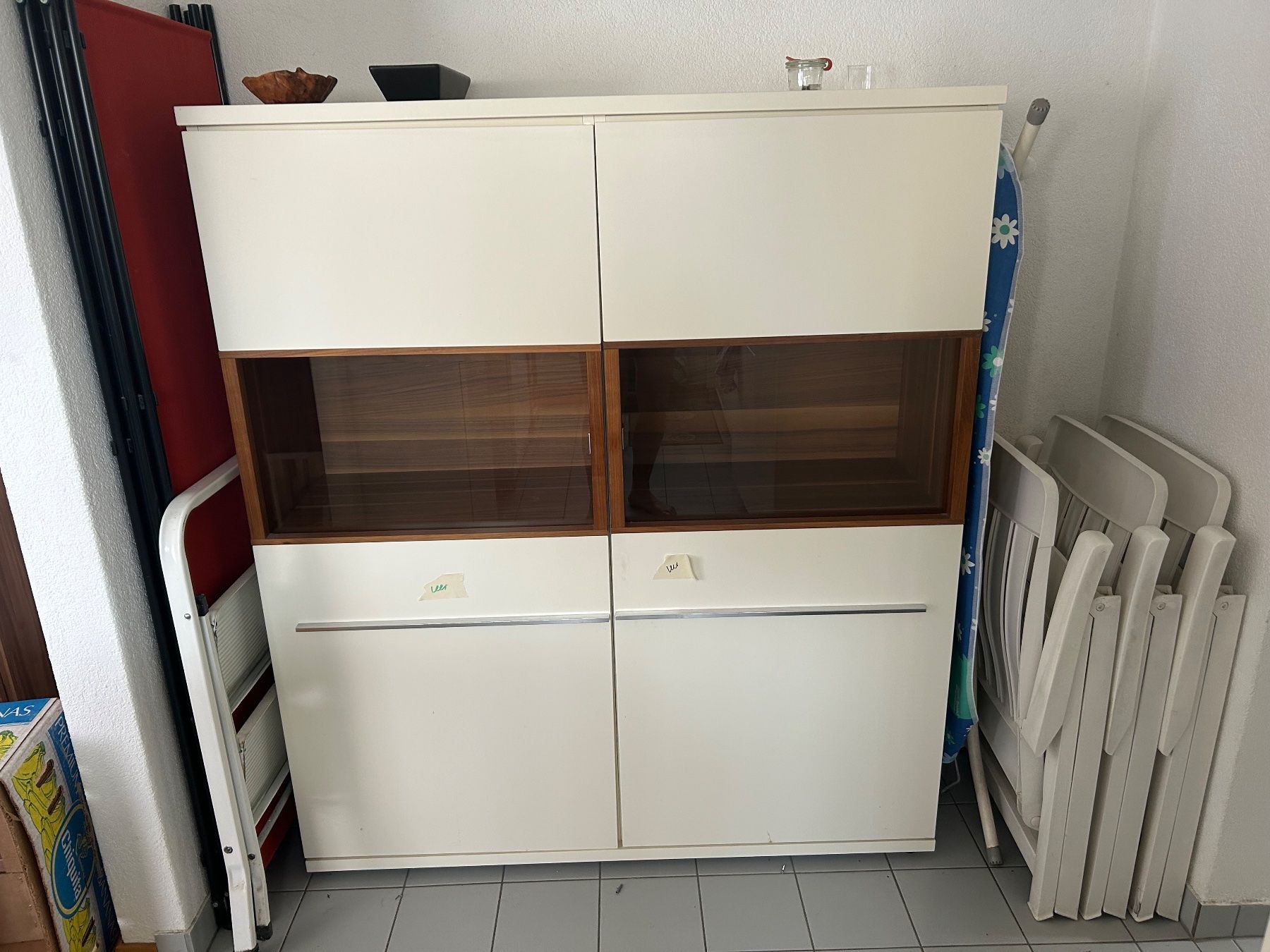 Credenze: Hohes Sideboard mit Glasvitrine – Usato da Hondrich venduto da pfi_cp26