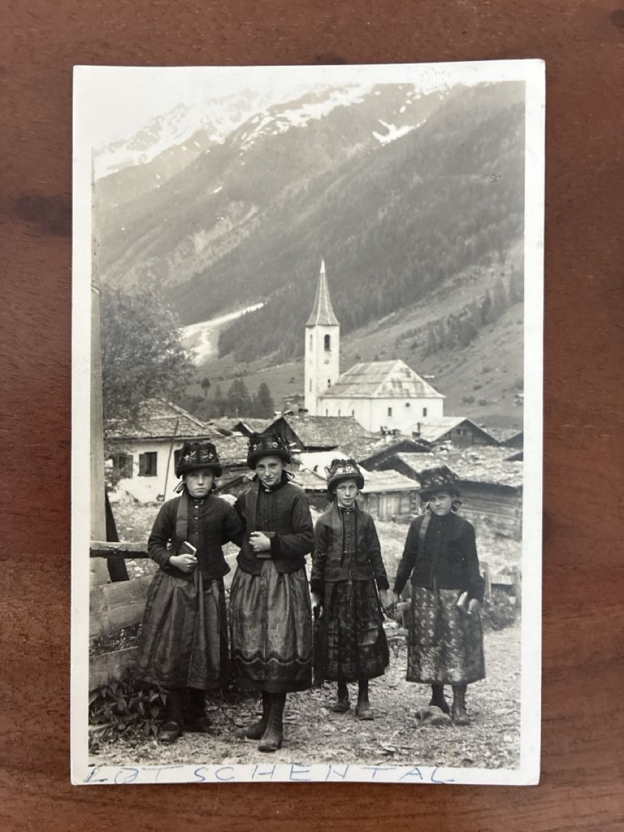 Cartoline postali: Ansichtskarte Schweiz von Blatten - Lötschental VS – Usato da Oftringen venduto da Cla.vD.74 2