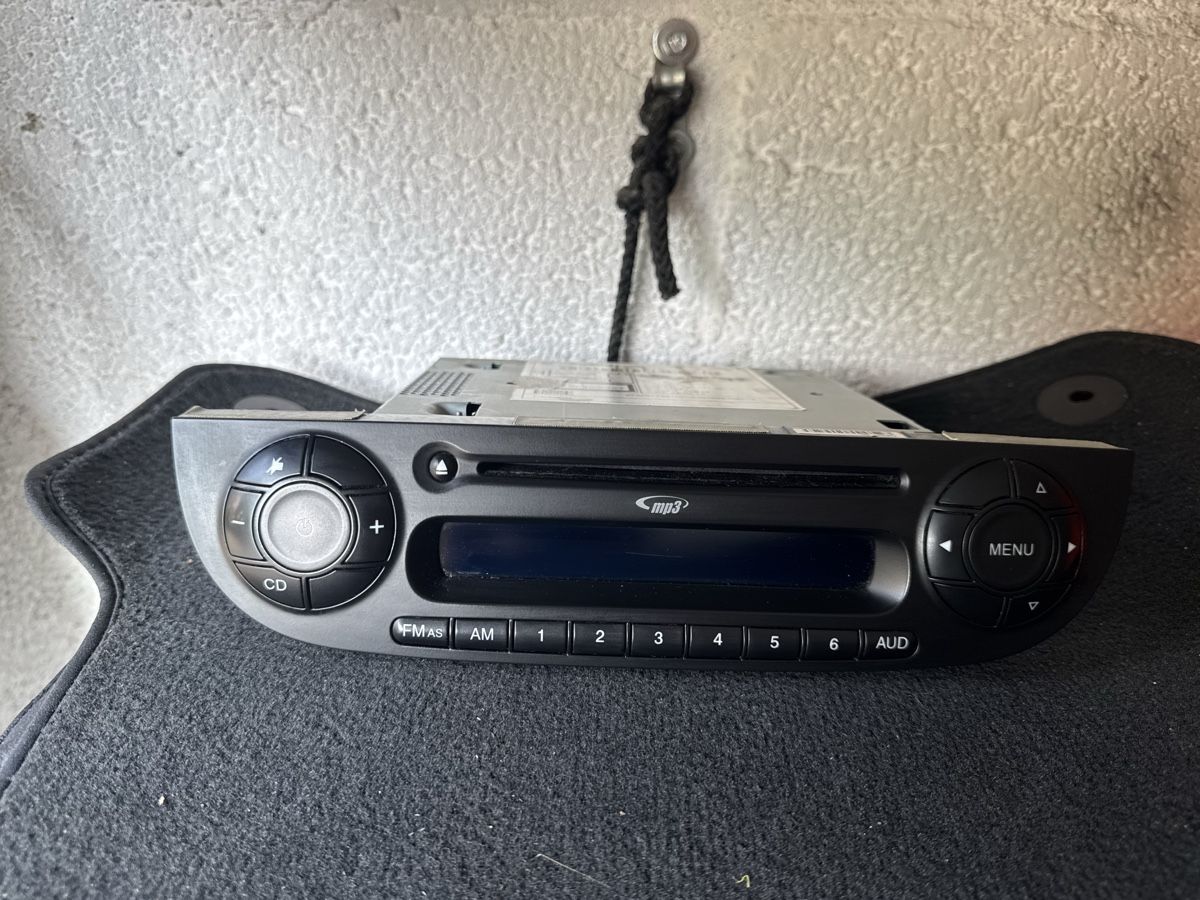 Bosch Radio: Fiat 500 Radio – Usato da Bronschhofen venduto da BCat7R