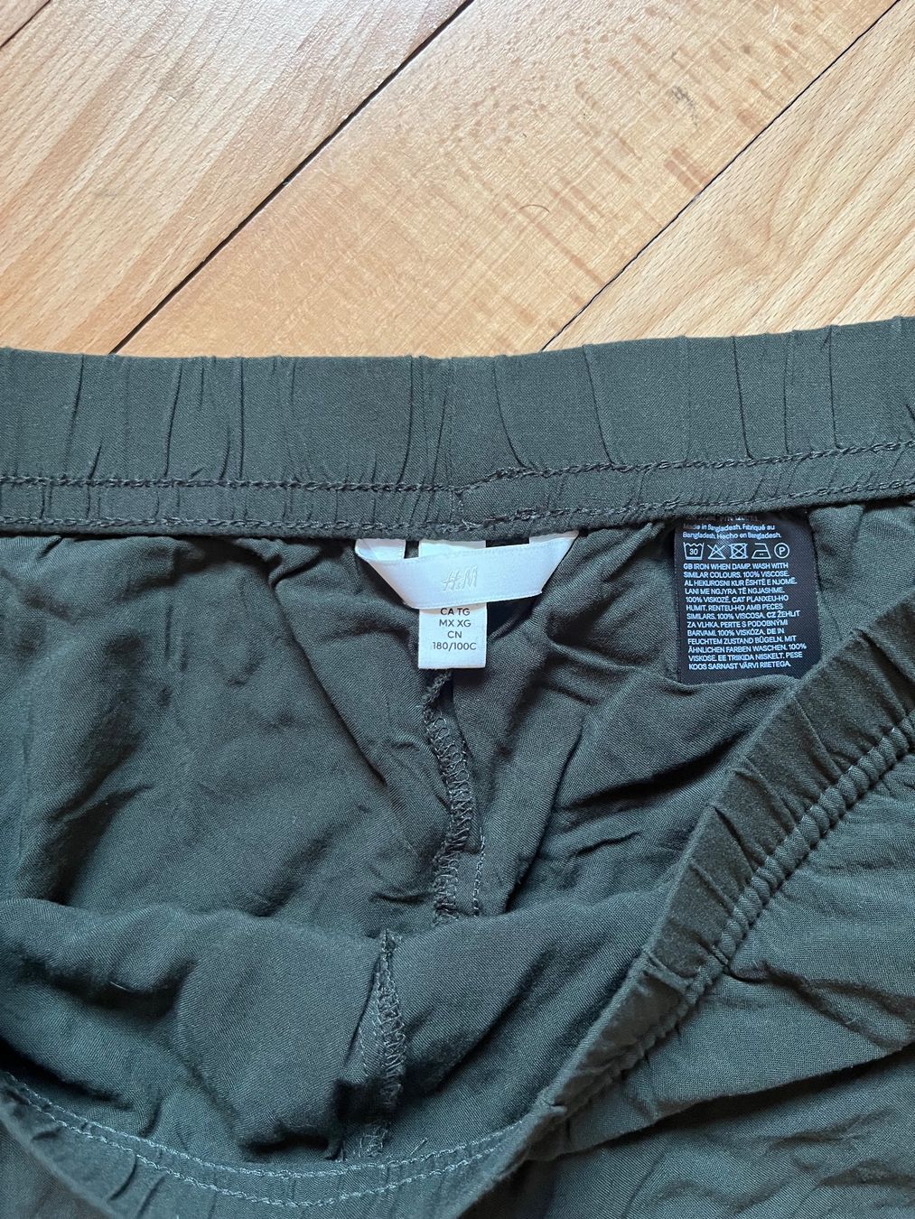 H&M Pantaloni: Stoffhose grün XL – Usato da Niederscherli venduto da noa_tc6b 2