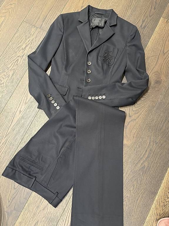 Completi & Tailleur: Tailleur John Richmond – Usato da Soazza venduto da afa_r6cx