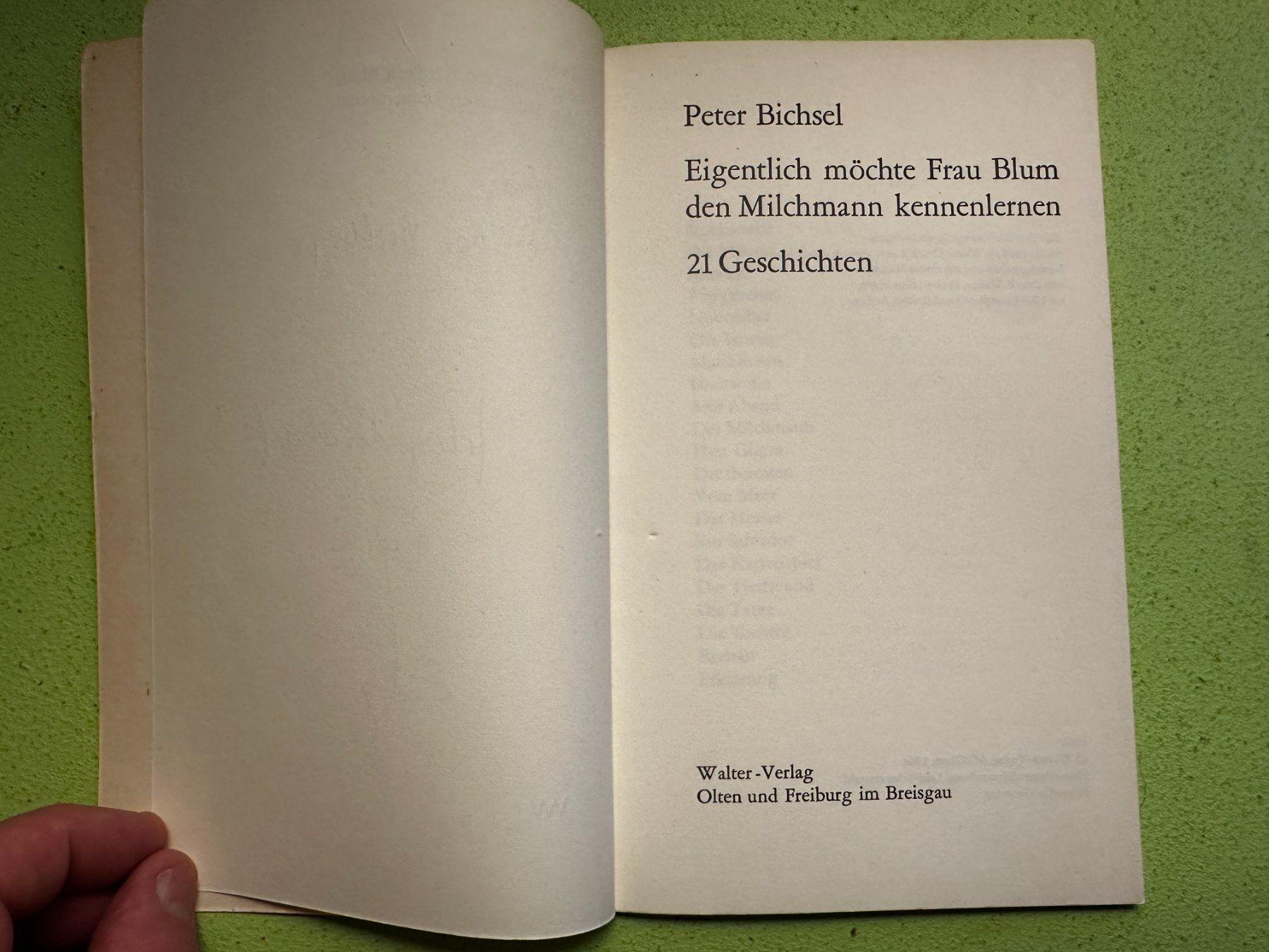 Libri: Peter Bichsel: Eigentlich möchte Frau Blum den Milchmann ... – Usato da Zürich venduto da allp 2