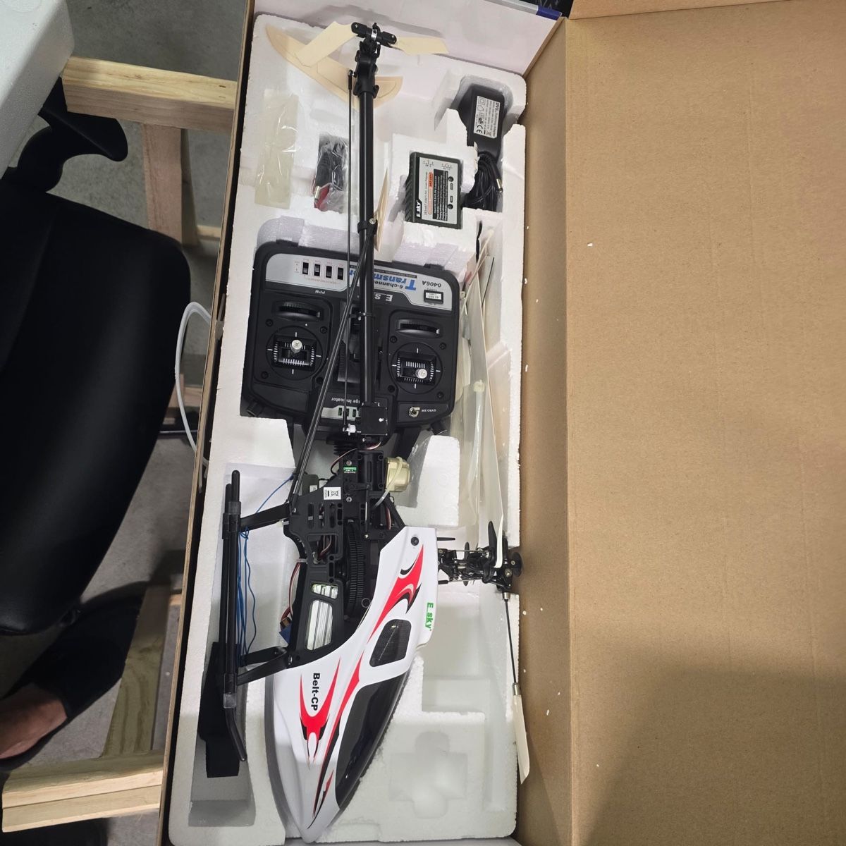 Blade RC Modellbau:     RC Helikopter Set E-sky & Blade inkl. Zubehör  – Neu und originalverpackt aus Bülach von mas_jbb5 3
