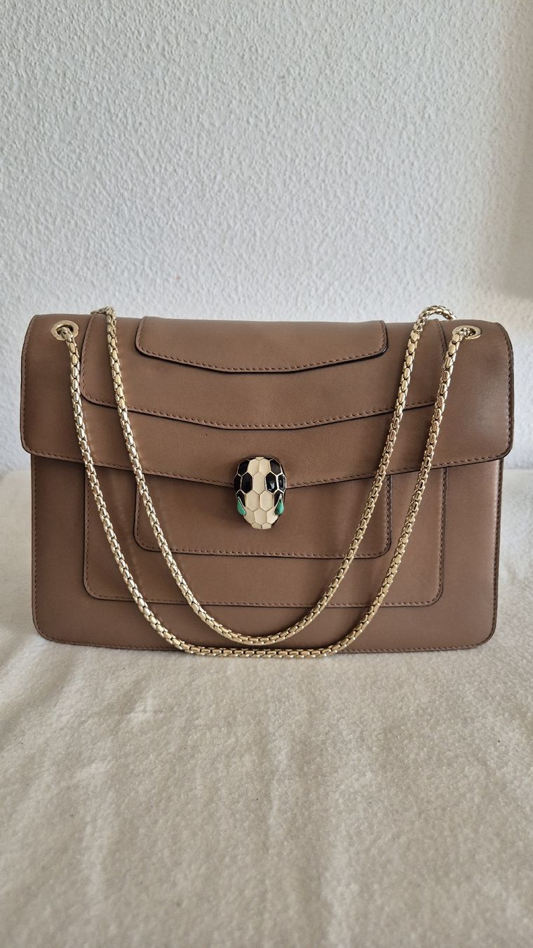 Bulgari Taschen für Damen: Die mittelgroßSe Serpenti Forever Schultertasche Leder – Gebraucht aus Glattpark(Opfikon) von bar_p2wj