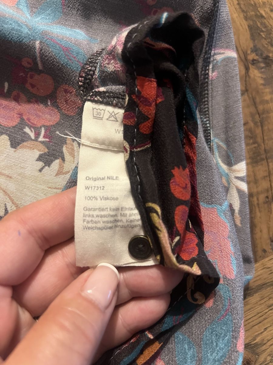 Nile Vestiti: Nile Kleid super cool  – Usato da Horgen venduto da Baroseda 7