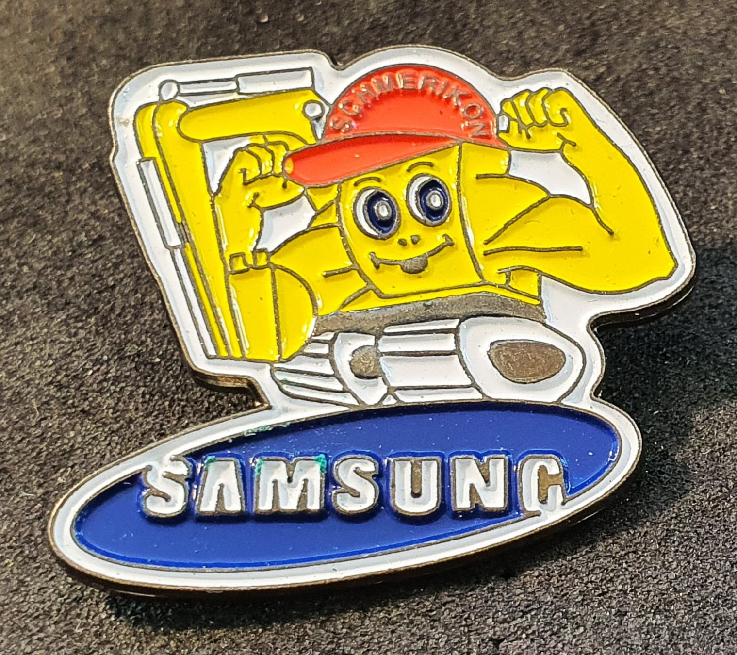 Samsung Placchette & Badge: CC661 - Pin Bagger SAMSUNG Schmerikon – Usato da Reinach BL venduto da Boston-Verkauf