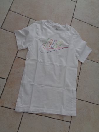 Sportshirt  Nike  Grösse S (170/176)