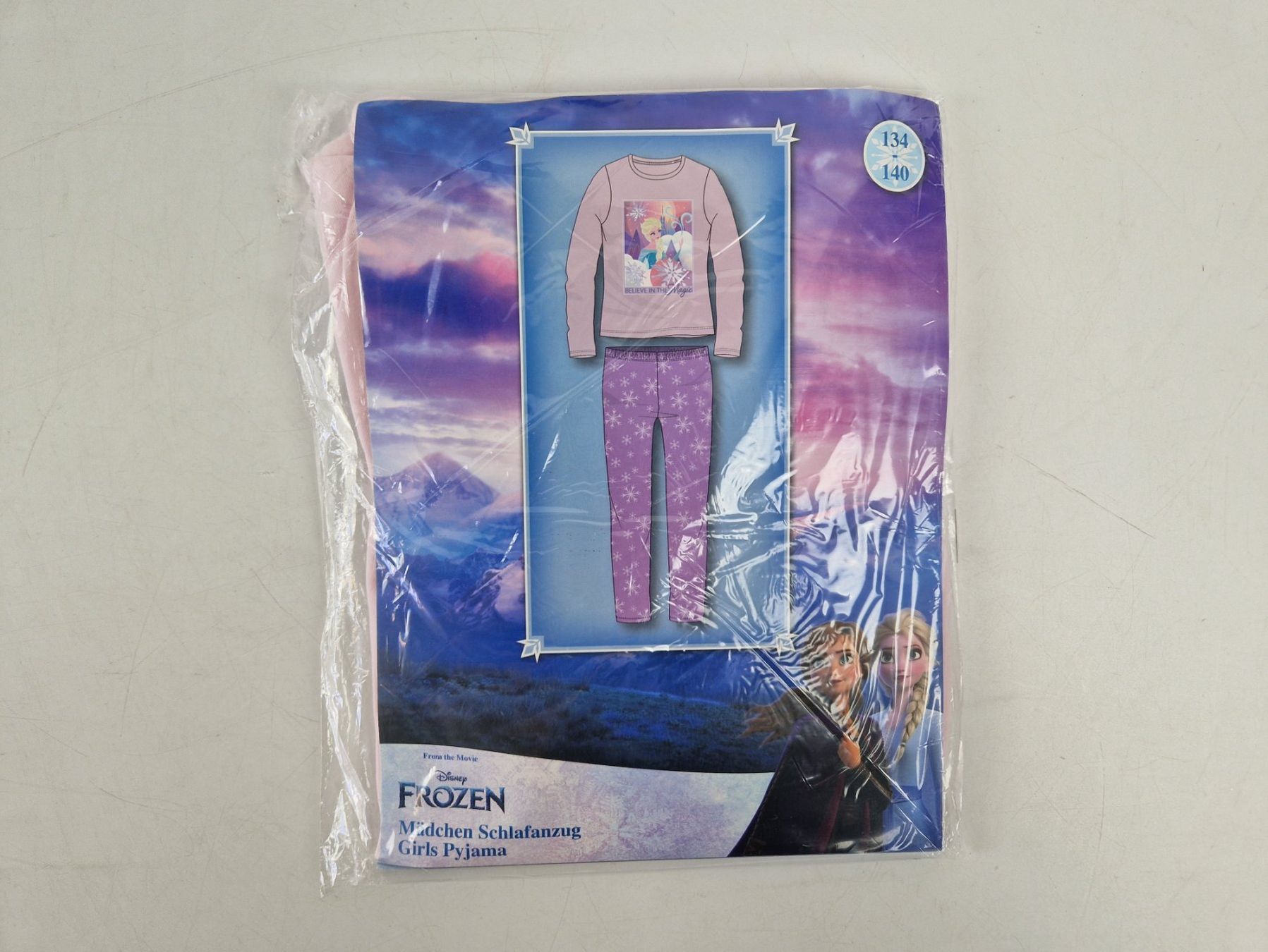 Pigiama & Simili: Frozen Schlafanzug Grösse 134/140 – Usato da Muhen venduto da Restwert_Muhen