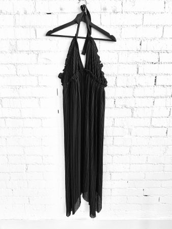 Rückenfreies Plisseekleid von Zara