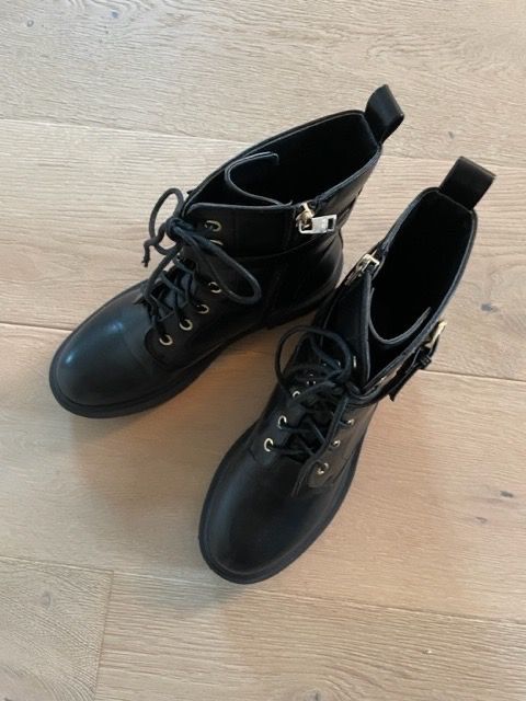 Scarpe da donna: Schwarze Stifeletten Gr. 38, neu – Nuovo (secondo la descrizione) da Zürich venduto da Carmen06 1