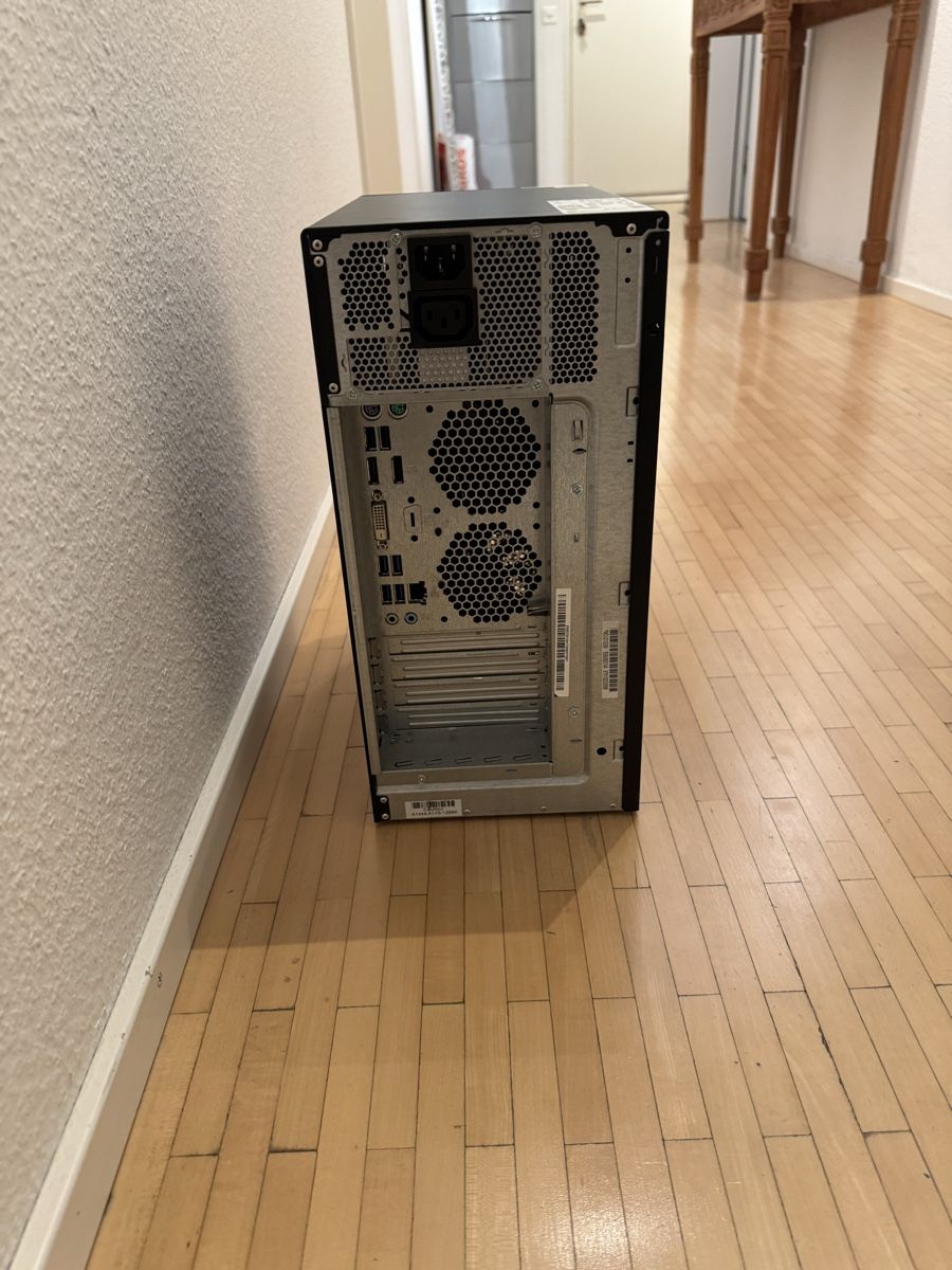 Fujitsu PC: Fujitsu ESPRIMO P957 Desktop-PC – Intel Core i5 – Difettoso da Adliswil venduto da Busys 5
