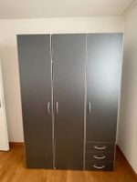 Kleiderschrank in gutem Zustand