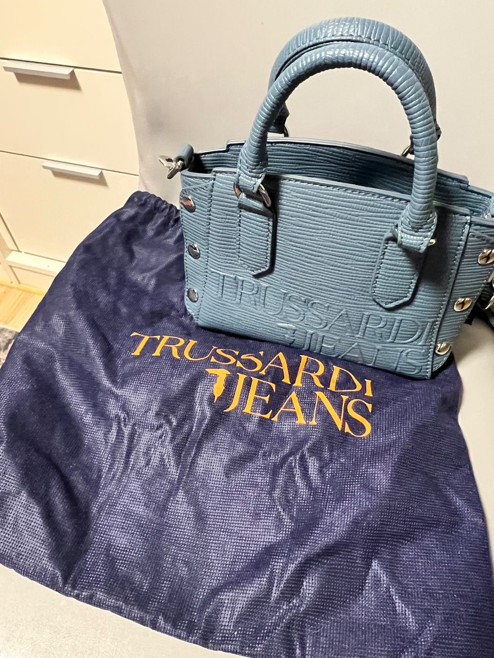 Altro in  Abbigliamento & Accessori: Sac à main Trussardi Jeans bleu clair – Nuovo e nell'imballaggio originale da Crans VD venduto da sle_7hng 8