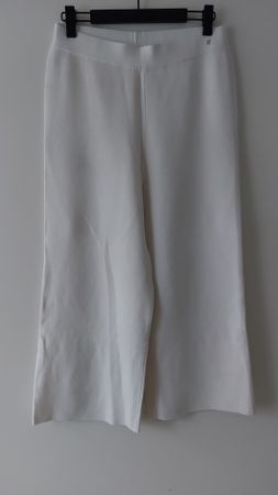 CAROLINA HERRERA Hose Culotte - Gr. M - in creme 