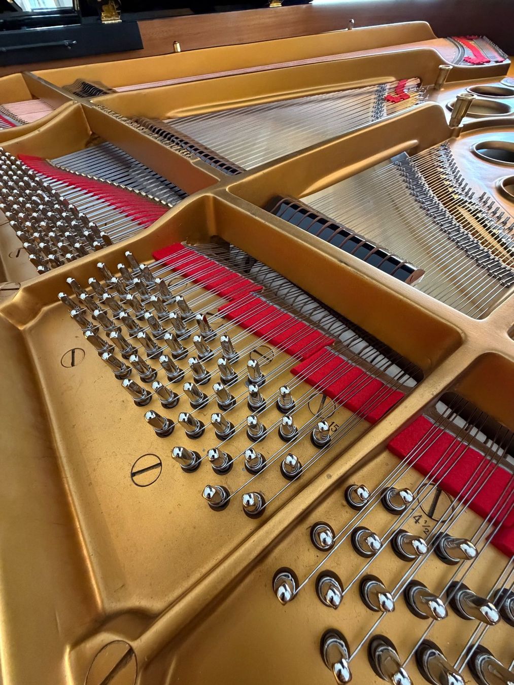 Steinway Strumenti musicali: Steinway & Sons Modell 0-180  revidiert – Usato da Bern venduto da Heutschipiano 1