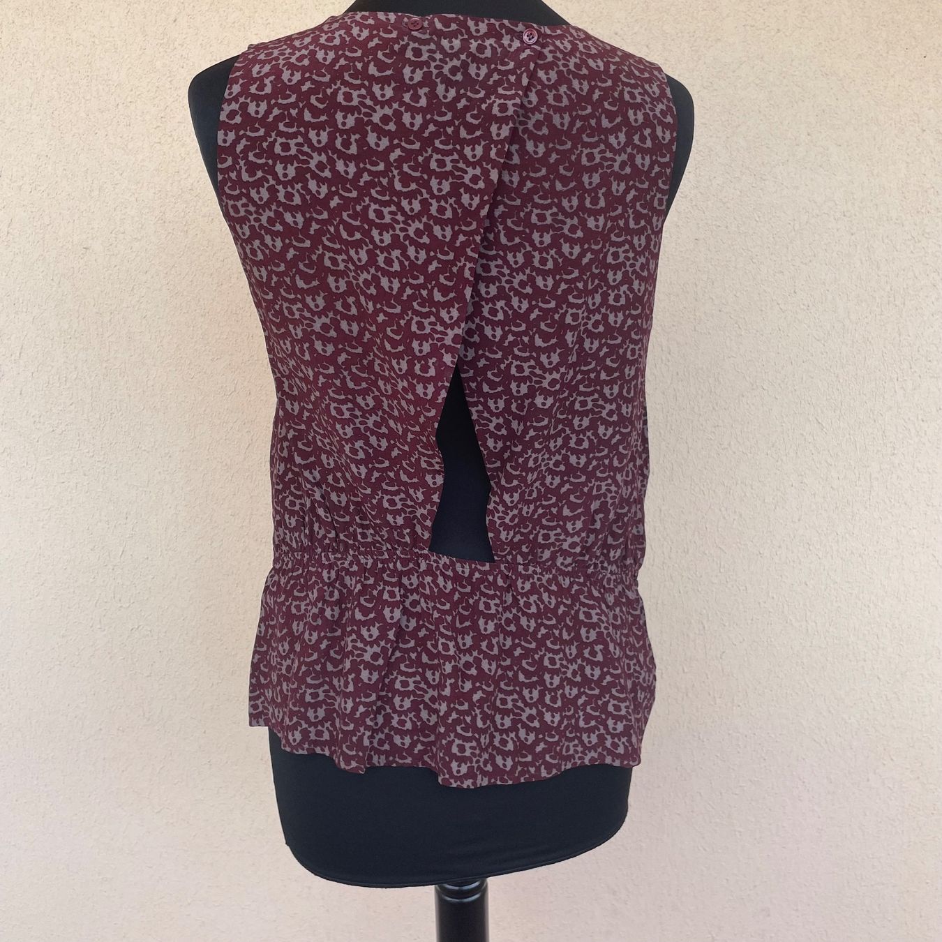 Top: Joli haut, ouvert dans le dos, taille S – Usato da Vevey venduto da chr_5pvx 1
