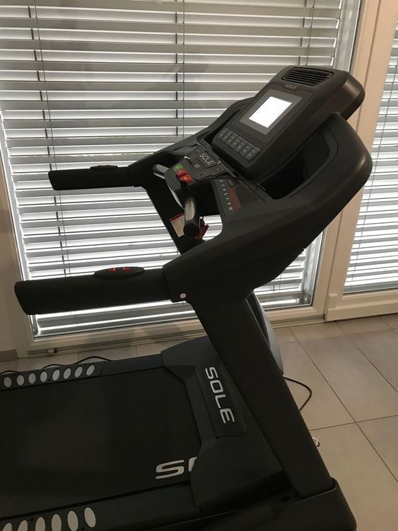 SOLE by Hammer Laufband F65 Neupreis CHF 2620.00 Kaufen auf Ricardo