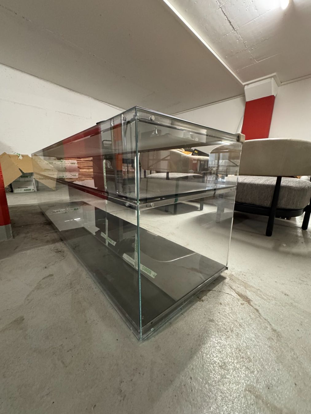 Vitrinen: Thick Glass Commercial Display Unit (Never Used) – Neu und originalverpackt aus Oeschseite von -Luxury-On-Line- 2