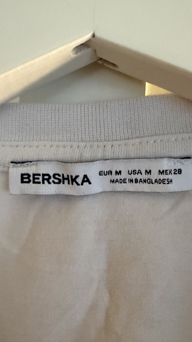 Bershka T-Shirts: Tshirt, weiss, Grösse M – Gebraucht aus Thun von tat_zb9b 1