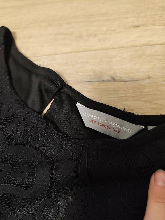 Vestiti: schwarzes Kleid – Usato da Volketswil venduto da jae_5xpm