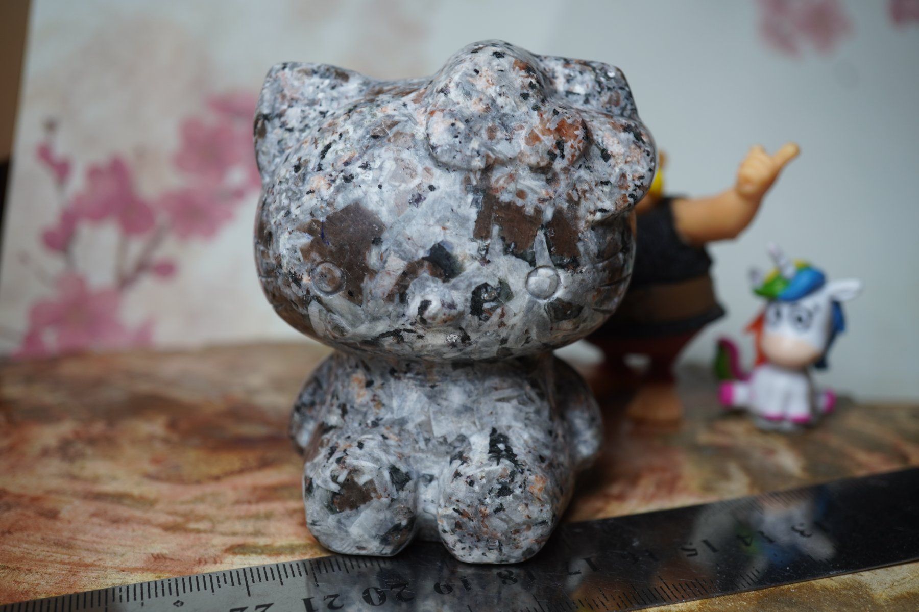 Minerali & Pietre curative: Yooperlite    Hello Kitty   70mm x 50 mm  UV Aktive – Nuovo (secondo la descrizione) da Eschenbach SG venduto da topstone