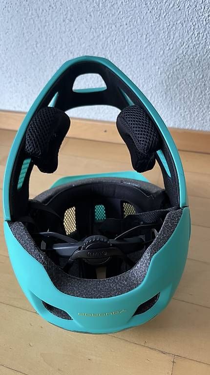 Abus Casques: Abus Helm 48 - 55 cm mit Kinnschutz – D'occasion à Stansstad par seimen_sells 2