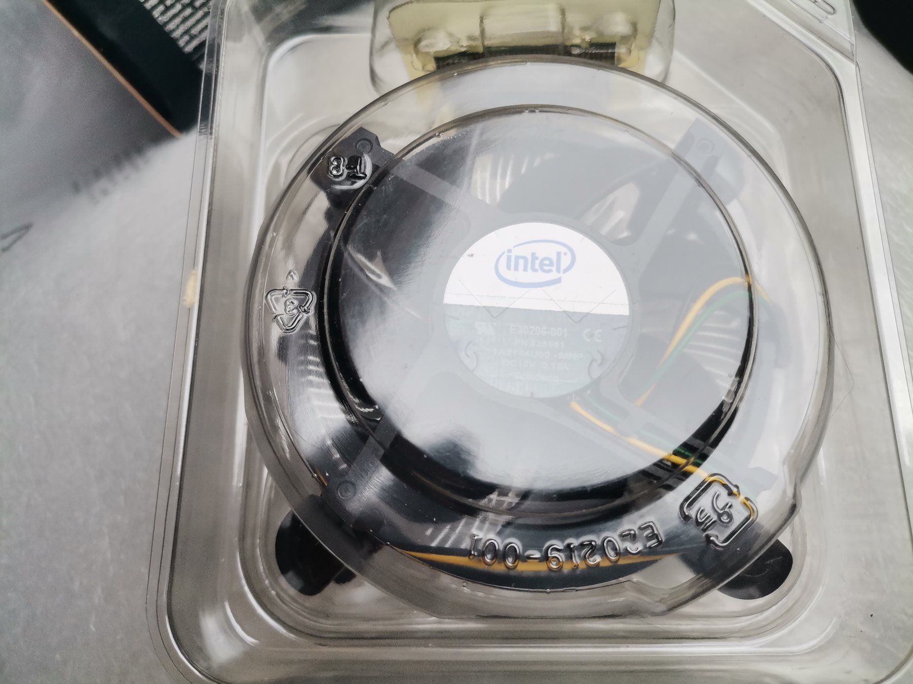 Componenti elettronici: INTEL Celeron 430 LGA 775 – Nuovo e nell'imballaggio originale da Münchwilen TG venduto da Gandalf126 3