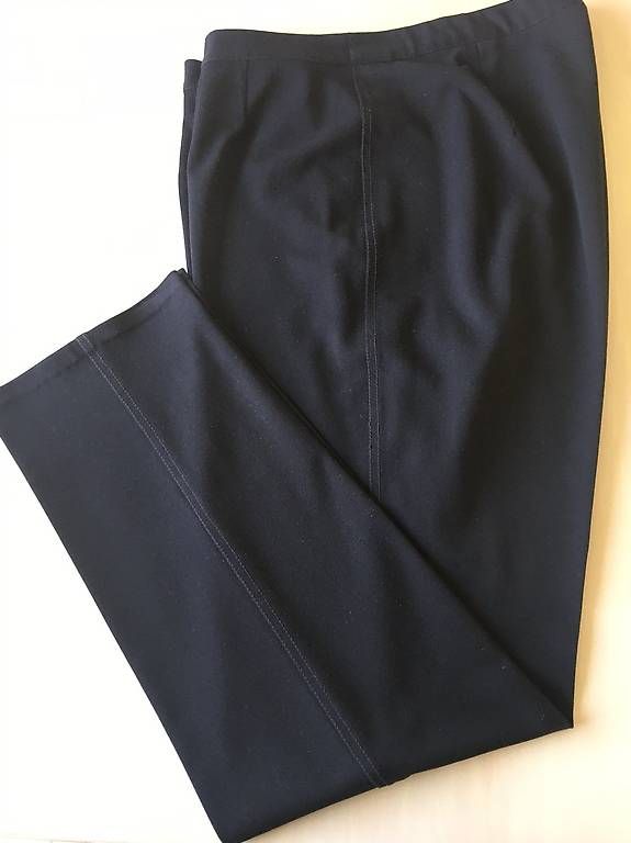 Pantaloni: Hose in Gr. 50, schwarz – Usato da Russikon venduto da Pebblybeach