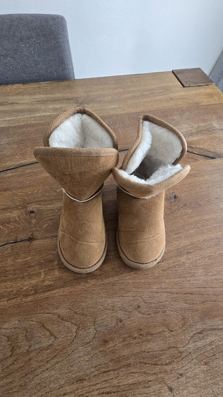 Scarpe per ragazzi: Warme Boots – Nuovo (secondo la descrizione) da Trimmis venduto da Blueberry123 1