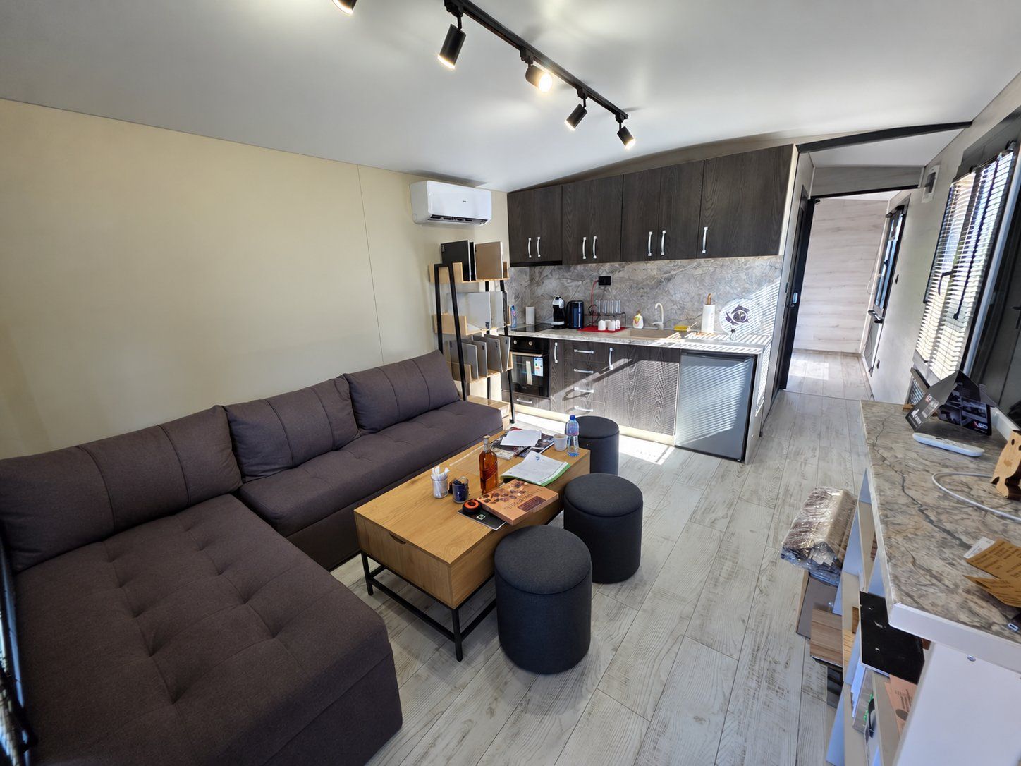 Mobilhome: Modernes Haus auf Rädern – Nuovo e nell'imballaggio originale da Moosdorf venduto da Top_Baucont_GmbH. 7