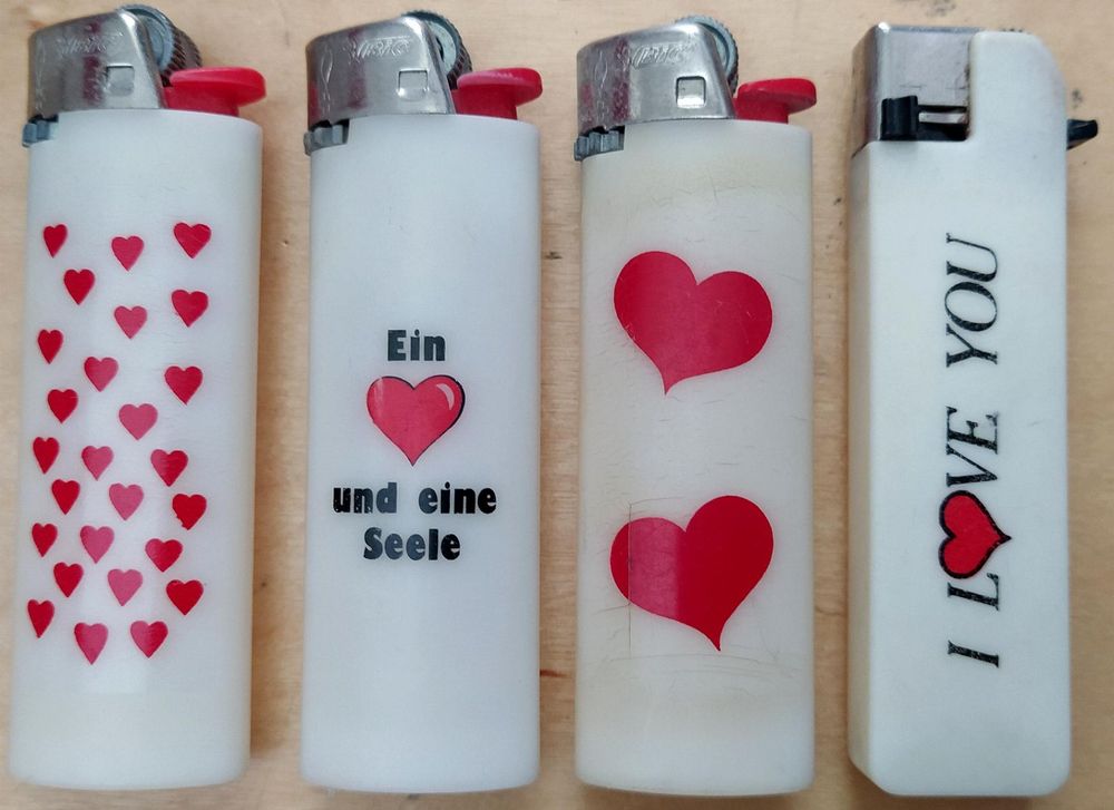 4 alte Feuerzeuge Herz Liebe Kaufen auf Ricardo
