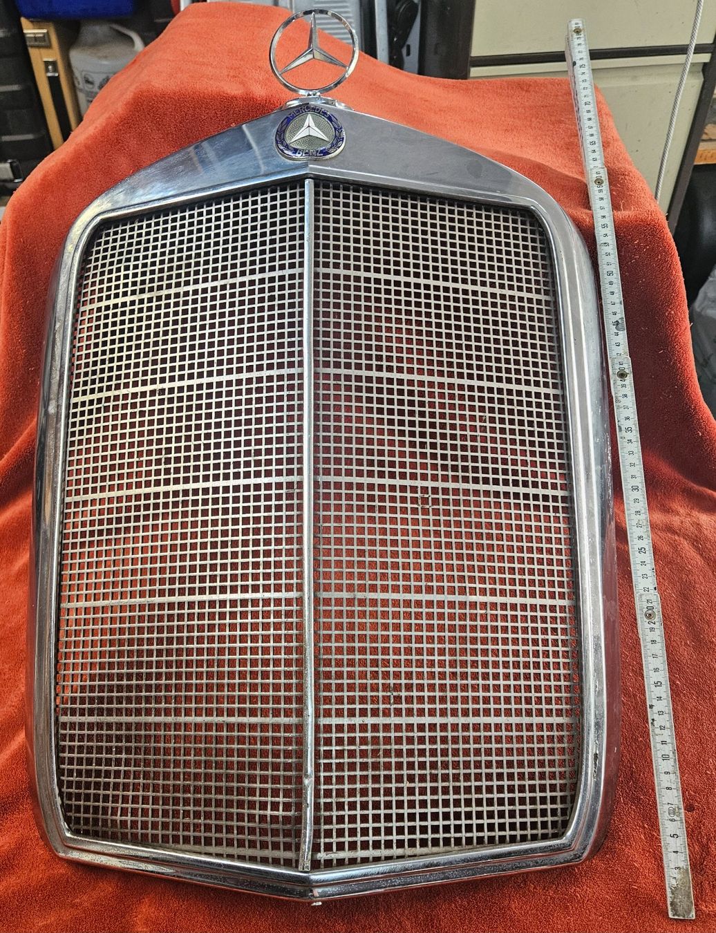 Mercedes-Benz Tutti pezzi di ricambio auto: ANCIENNE CALANDRE MERCEDES – Usato da le landeron venduto da Pimpe0 1