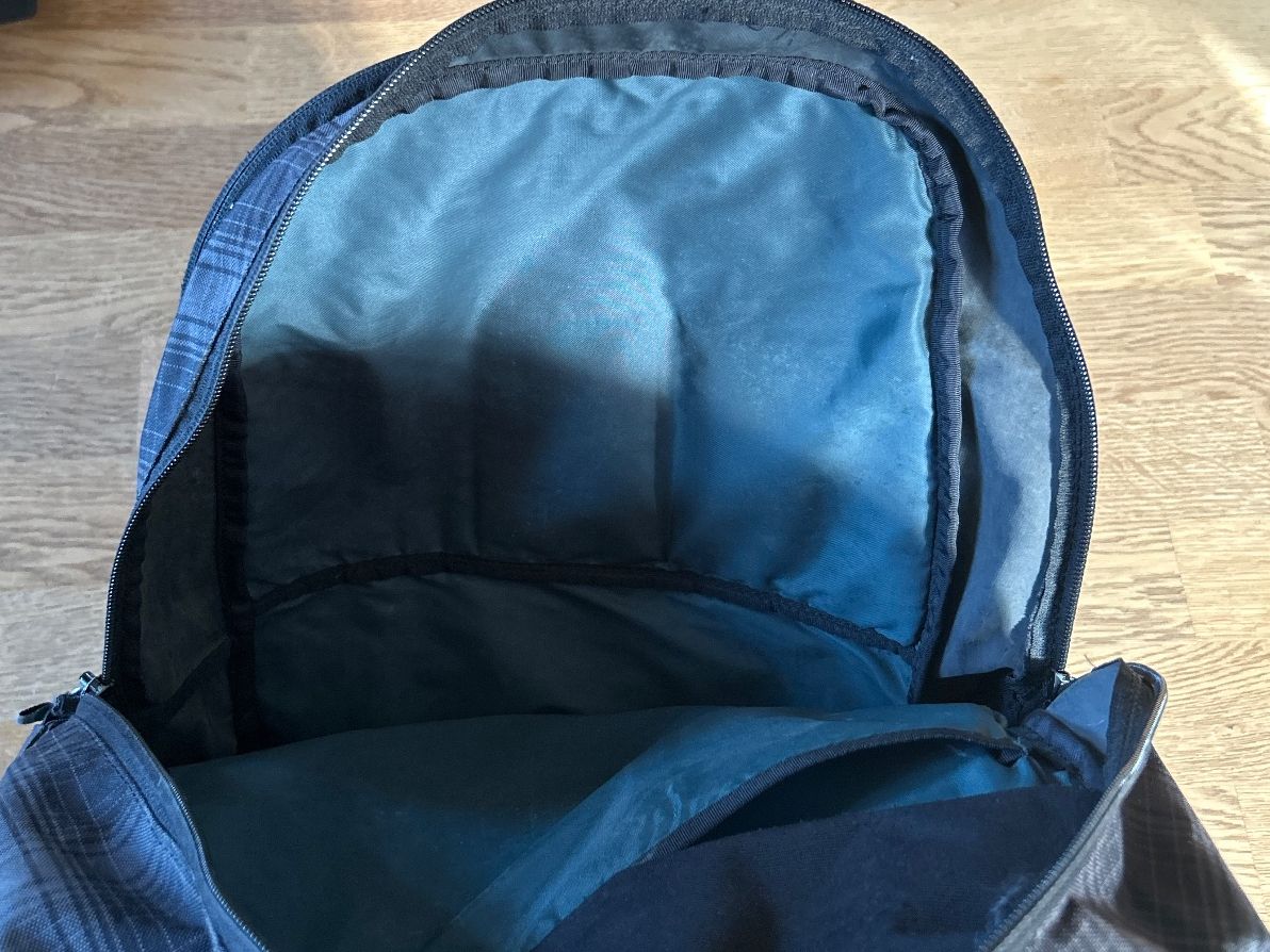 Dakine Zaini: Dakine Rucksack – Usato da Rotkreuz venduto da nat_5pbz 2