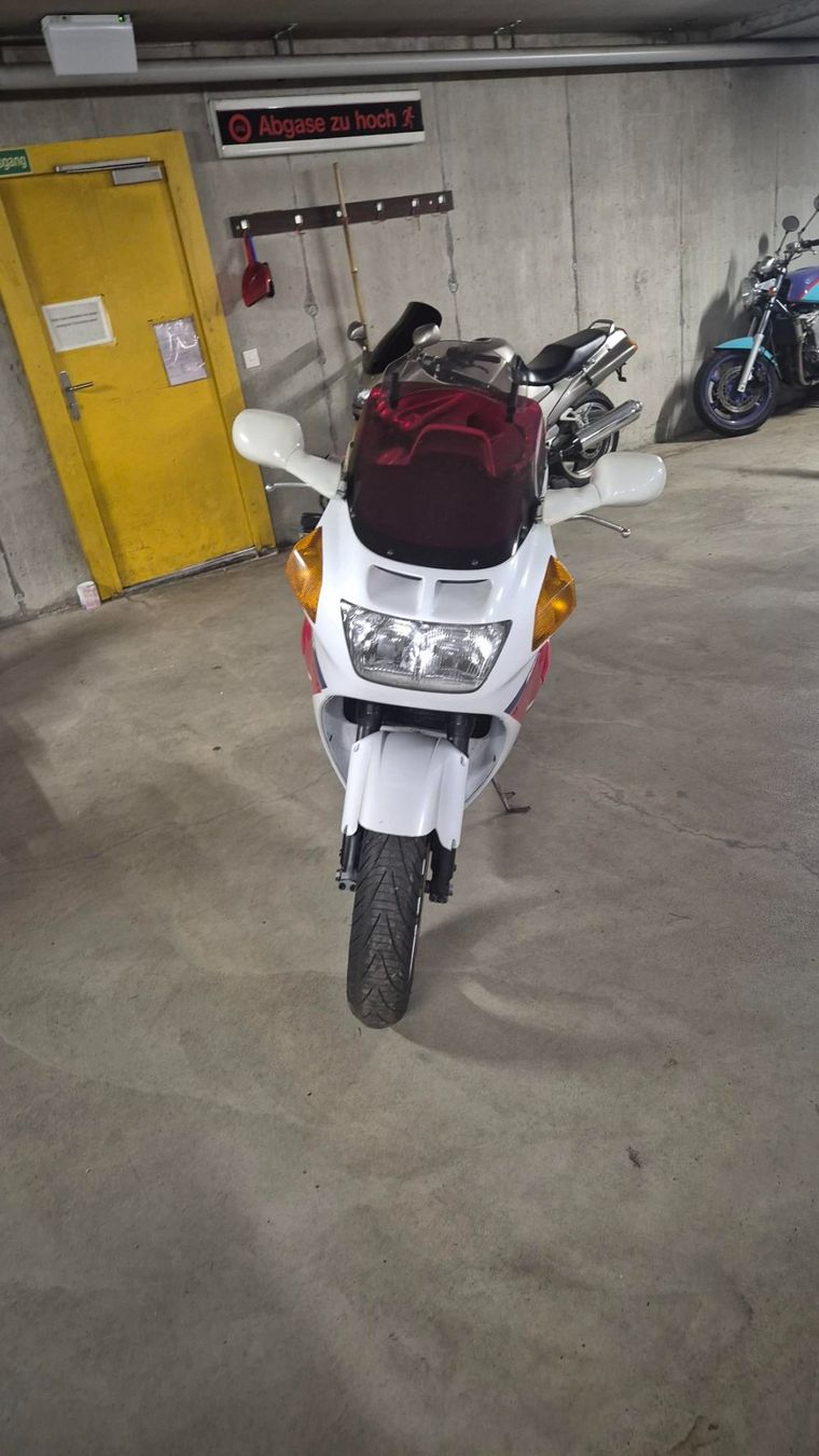 Honda Strada: Honda CBR 1000 – Usato da Wettingen venduto da Mmarb 4