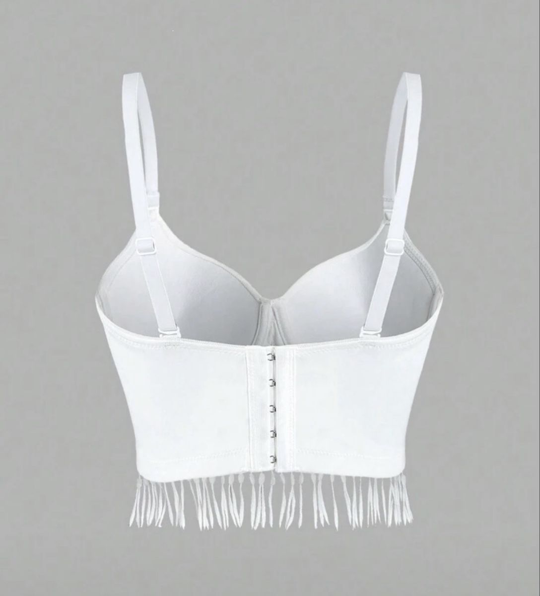 Top: CROP TOP BLANC À FRANGES ET SEQUINS DORÉS – Nuovo (secondo la descrizione) da Lausanne venduto da mau_6tnl 2