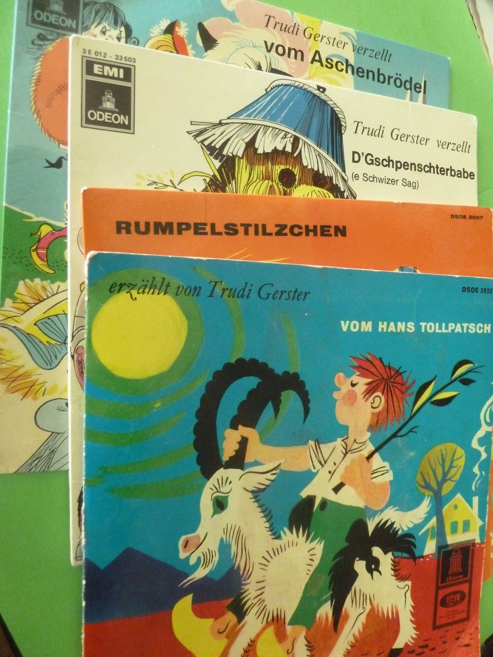 Schallplatten: ALTE TRUDI GERSTER SINGEL-4mal mit 5 Märchen – Gebraucht aus Rieden SG von jamilau 1