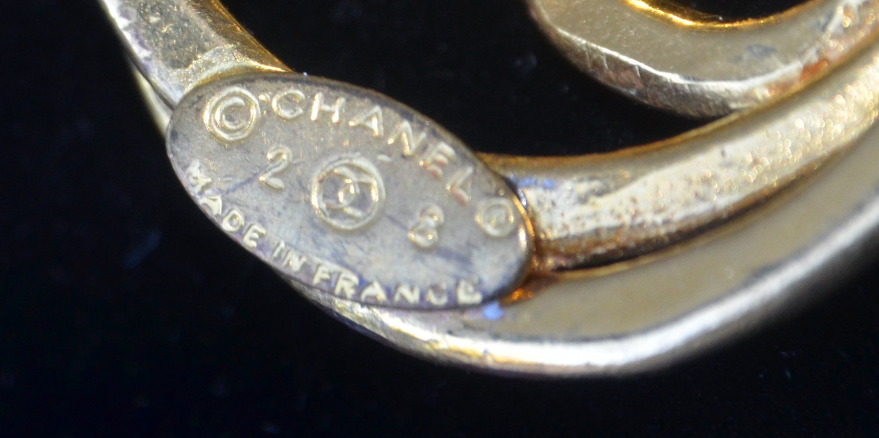 Chanel Spille & Fermagli: CHANEL Brosche / broche – Usato da Collonges venduto da Auganien 6