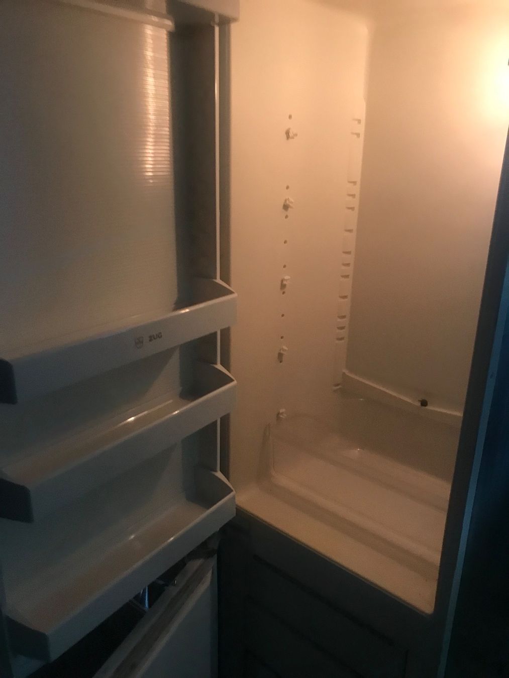 V-Zug Kühlschrank: Einbaukühlschrank 310 ltr – Gebraucht aus Eichberg von Ranney 3
