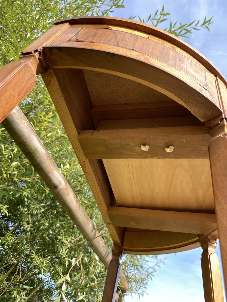 Tische: Tisch klein, halbrund – Defekt aus Glattbrugg von Pischte.Brockenhaus 8