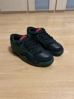 Nike Air Jordan 4 RM Taille 40