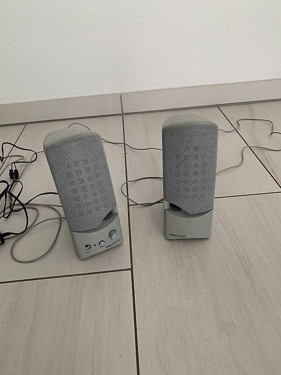 Casse acustiche: Vendo 2 casse audio per PC/mac – Usato da Cugnasco venduto da sal_8sf7