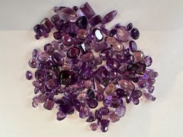 Amethysten , Schmuckqualität, 329.2ct. (3)