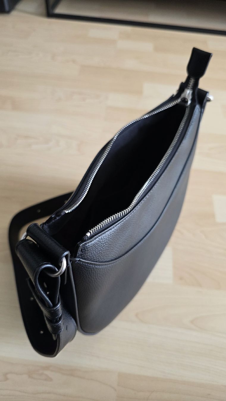 Uniqlo Borse: UNIQLO Touch One Handle Bag Black – Usato da Basel venduto da siah 2