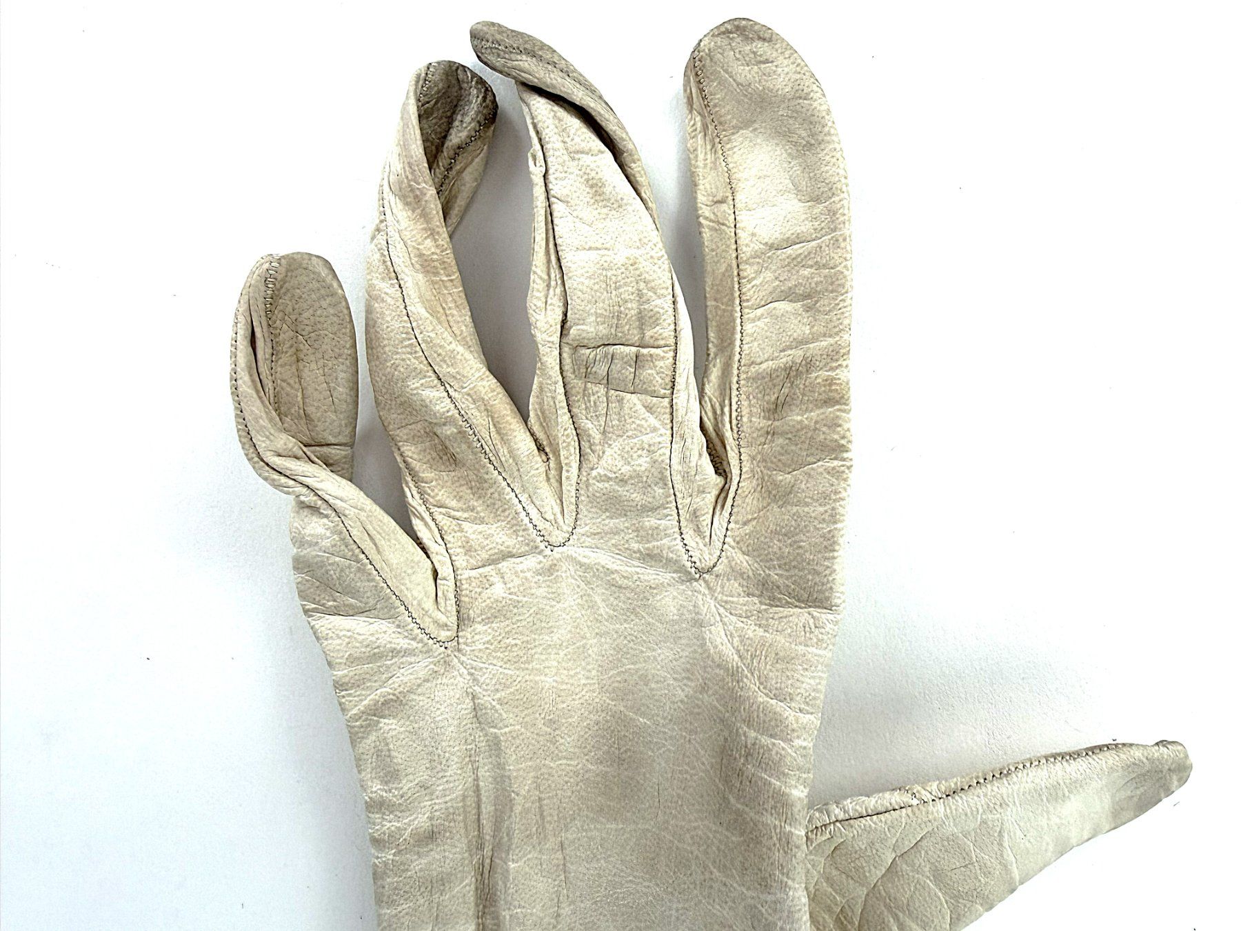 Guanti & manicotti: Vintage Gala-Lederhandschuhe Damen – Usato da Urtenen-Schönbühl venduto da Restwert_Schoenbuehl 3