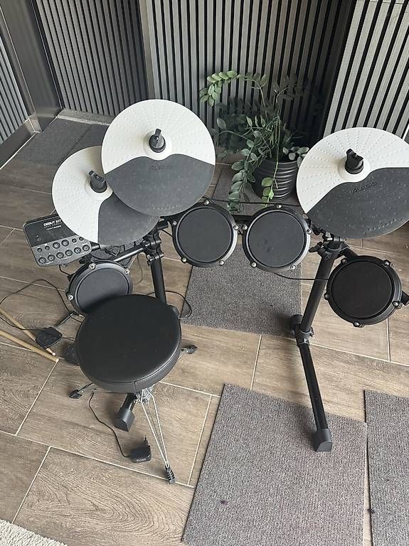 Instruments de musique: Batteria  – D'occasion à Bogno par mui_9gcy