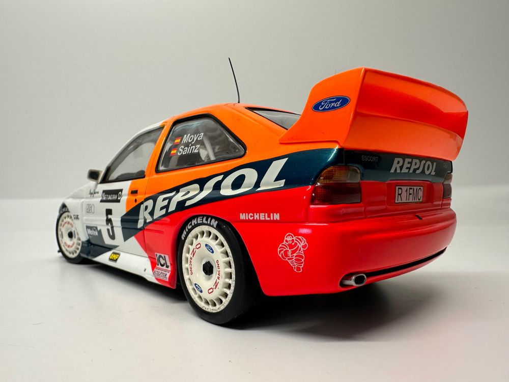 Ford Escort RS Cosworth 1:18 WRC, Sainz, Repsol, UT Models | Acheter ...